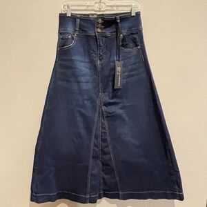 NEW Fashion 2 Love A-Line Long Denim Jean Skirt Medium NWT